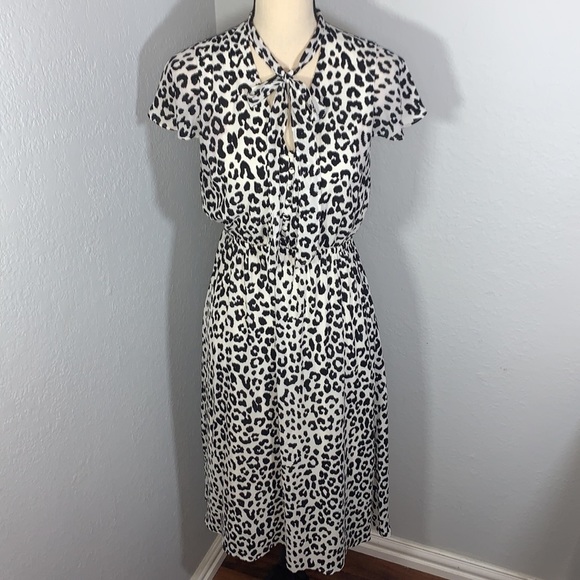 Express White Leopard Animal Print Midi Work Flutter Sleeve Dress size Small - Picture 16 of 16